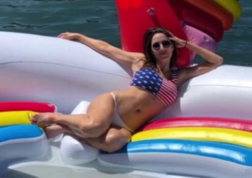 Full leaked Whitney cummings private photo