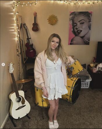 Leaked Kinlllley / private photo viral onlyfans