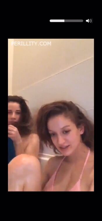 Leaked Lady anika/ private photo viral onlyfans