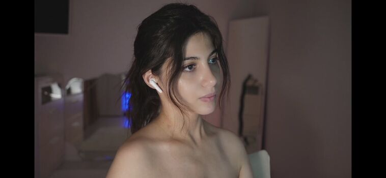 Leaked Mia khalifa / private photo viral onlyfans