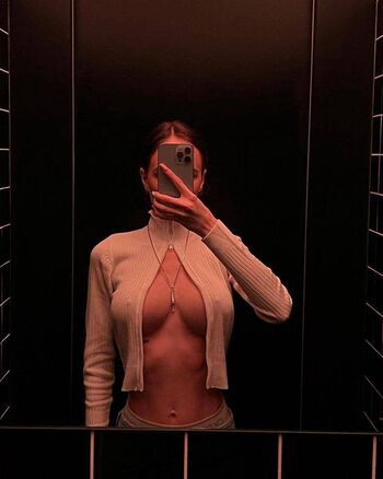 Leaked Vaniasse / private photo viral onlyfans