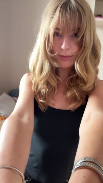 Leaked Eeloiseevans/ private photo viral onlyfans