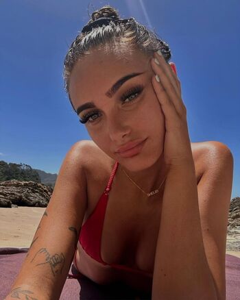 Leaked Gabriela moura/ private photo viral onlyfans