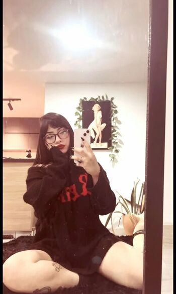 Leaked Kayla vy / private photo viral onlyfans