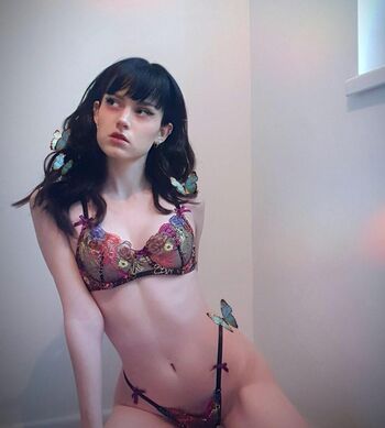 Leaked Gooner princess/ private photo viral onlyfans