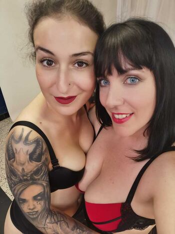 Leaked Lipswithsmileonthem/ private photo viral onlyfans