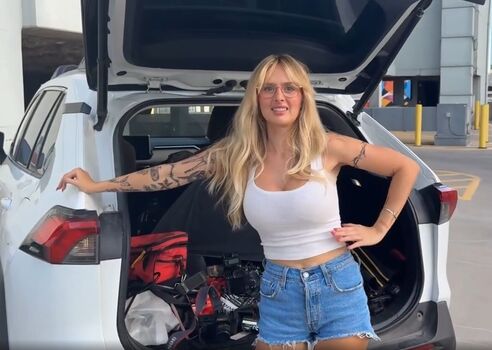 Leaked Valeriia artemovna/ private photo viral onlyfans