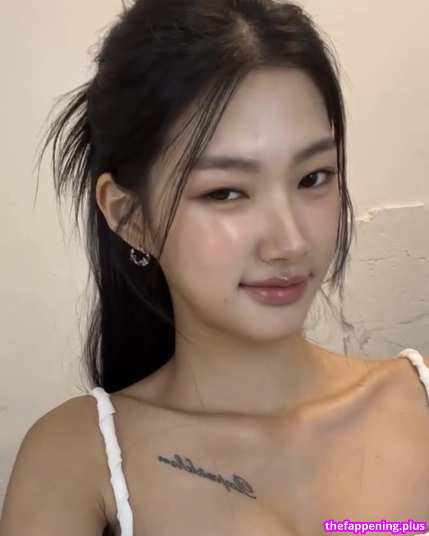 Leaked Chloe campbell/ private photo viral onlyfans