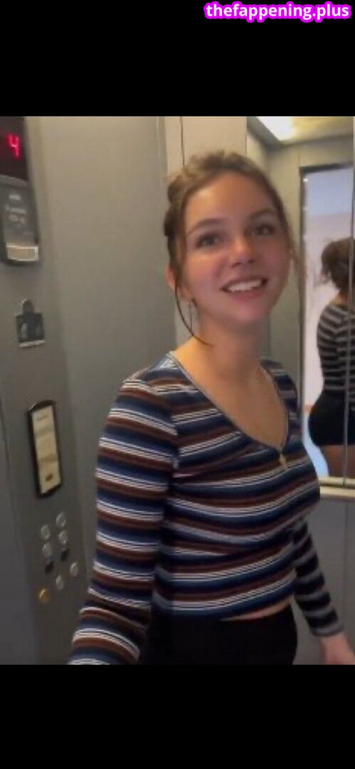 Leaked Claudia sulewski/ private photo viral onlyfans