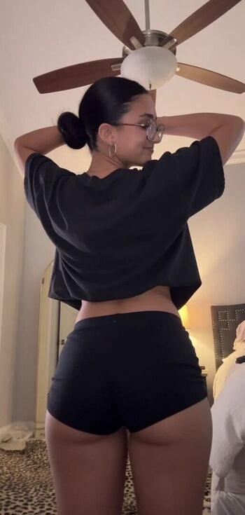 Full leaked Whomaddyfeggins private photo