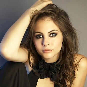 Willa Holland
