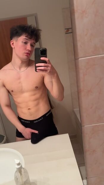 Full leaked Williamhott private photo