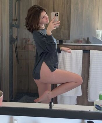 Full leaked Willow j c private photo