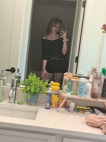 Full leaked Windexnoises private photo
