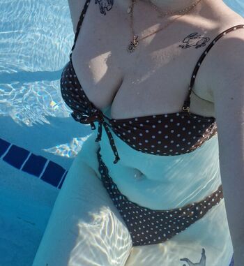Full leaked Windexnoises private photo