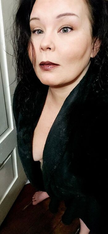 Full leaked Witchymomma private photo