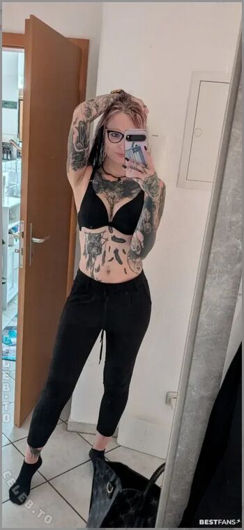 Full leaked Woelfchen private photo