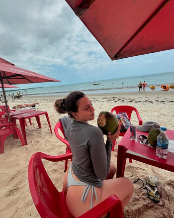 Full leaked Women in bikinis private photo