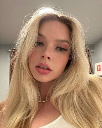 Full leaked Wynne private photo