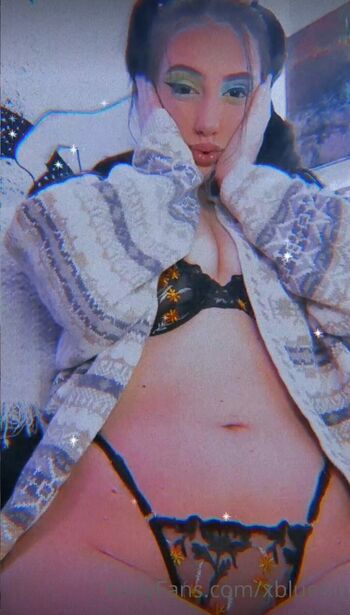 Full leaked Xbluesin private photo