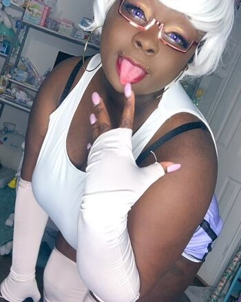 Full leaked Xcinnamonix private photo