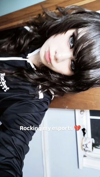 Full leaked Xemowhrex private photo