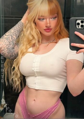 Full leaked Xinia  page private photo