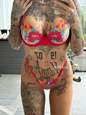 Full leaked Xlucy  page private photo