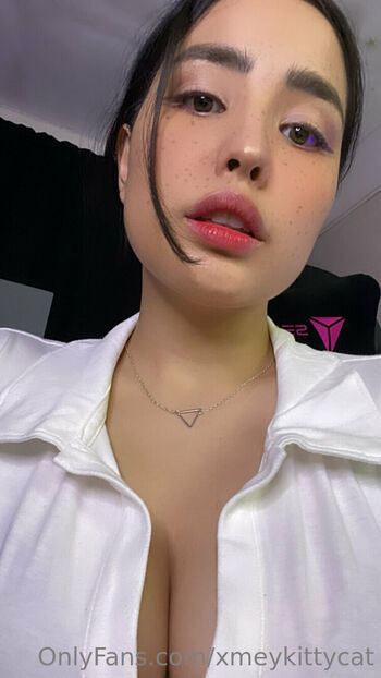 Full leaked Xmeykittycat page private photo