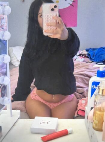Full leaked Xozeliiiaa private photo