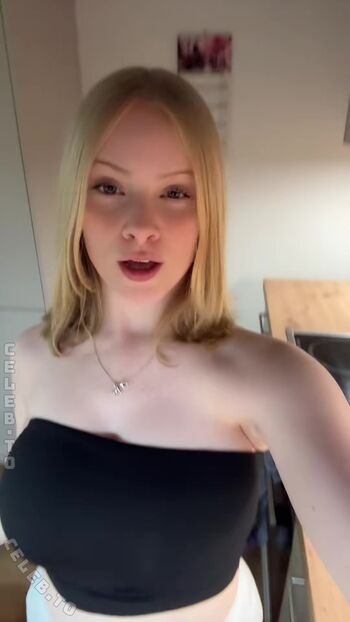 Full leaked Xtiara private photo