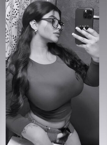 Full leaked Xyanely private photo