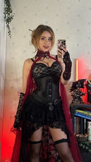 Full leaked Yaboielina private photo