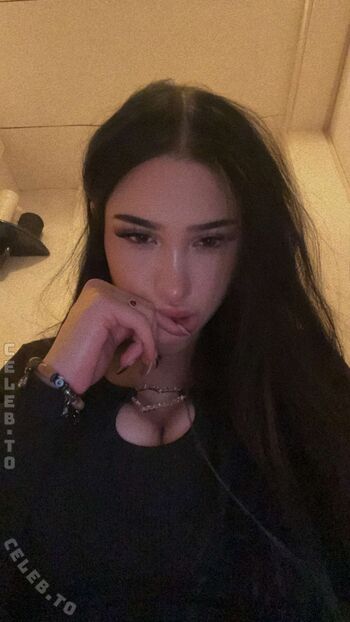 Full leaked Yasilisches private photo