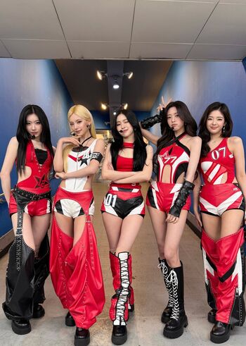 Full leaked Yeji itzy hwang ye ji page private onlyfans photo