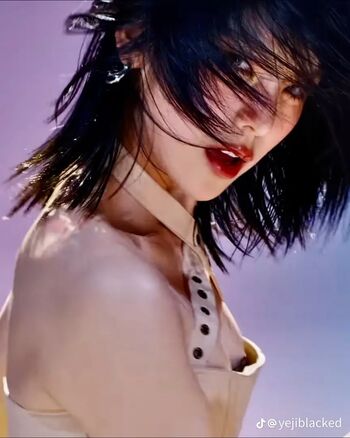 Full leaked Yeji itzy hwang ye ji page private onlyfans photo