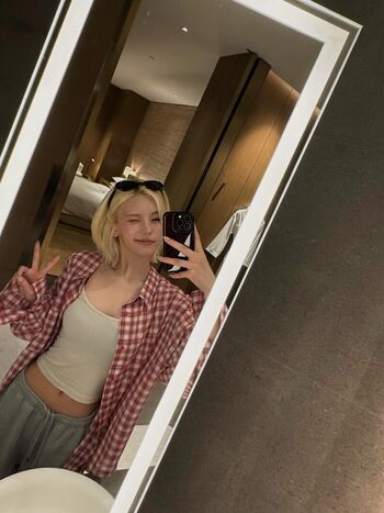 Leaked Naughty lada/ private photo viral onlyfans