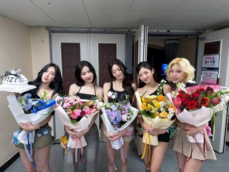 Leaked Monamystery/ private photo viral onlyfans