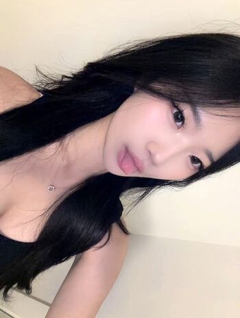 Full leaked Yena private photo