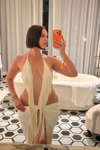 Full leaked Yesjulz  page private photo