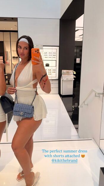 Full leaked Yesjulz page private photo