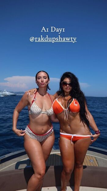 Full leaked Yesjulz page private photo