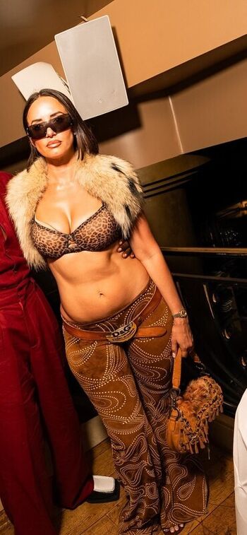 Full leaked Yesjulz  page private photo