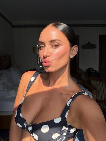 Full leaked Yesjulz private photo