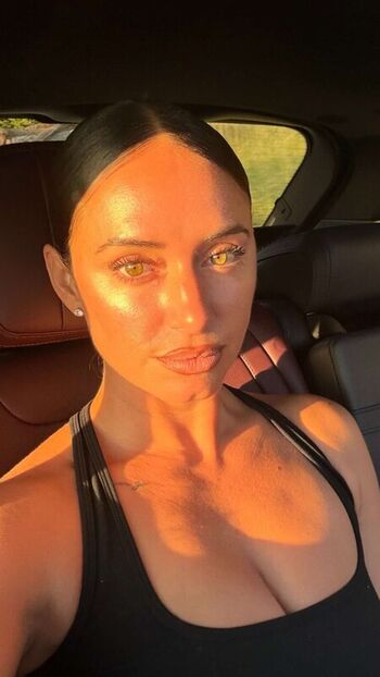 Full leaked Yesjulz page private photo