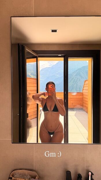Full leaked Yesjulz page private photo