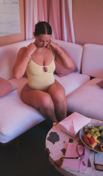 Full leaked Yesjulz  page private photo