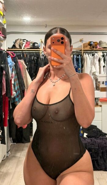 Full leaked Yesjulz private photo