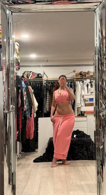 Full leaked Yesjulz private photo