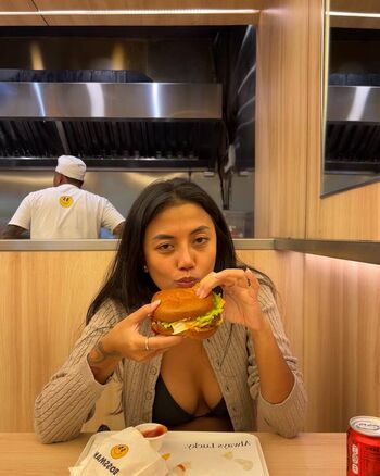 Full leaked Yeti kurnia page private photo